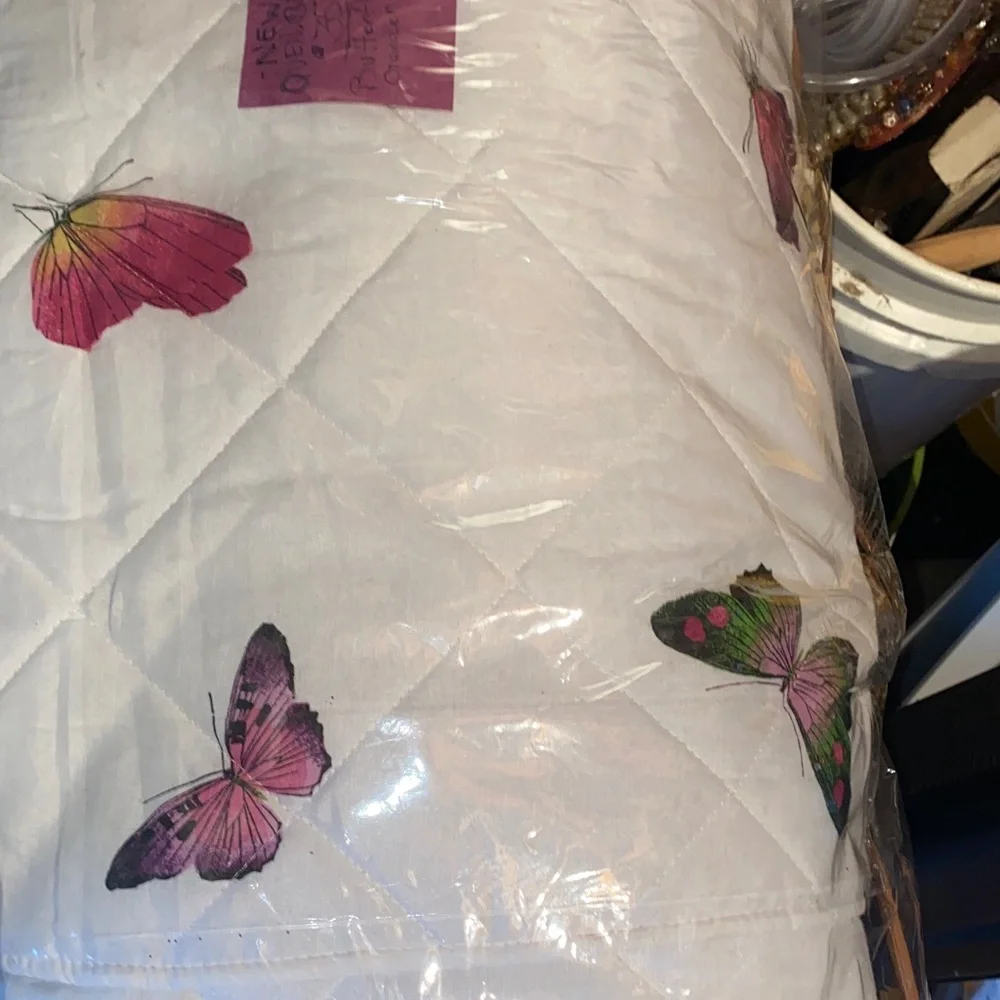 Floral Butterfly Cotton Comforter in White with Pink & Purple Accents